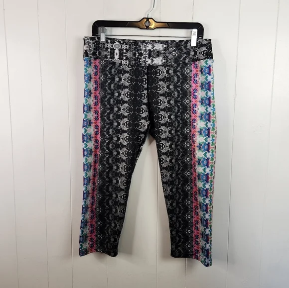 Prana Roxanne Capri Black Hydrobloom Yoga Leggings Size XL Mid-Rise Cropped Pant - Picture 4 of 11